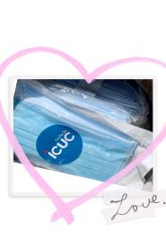 国际传媒教育学院向海外学子寄送口罩